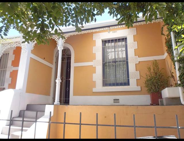 2 bed property to rent in WOODSTOCK